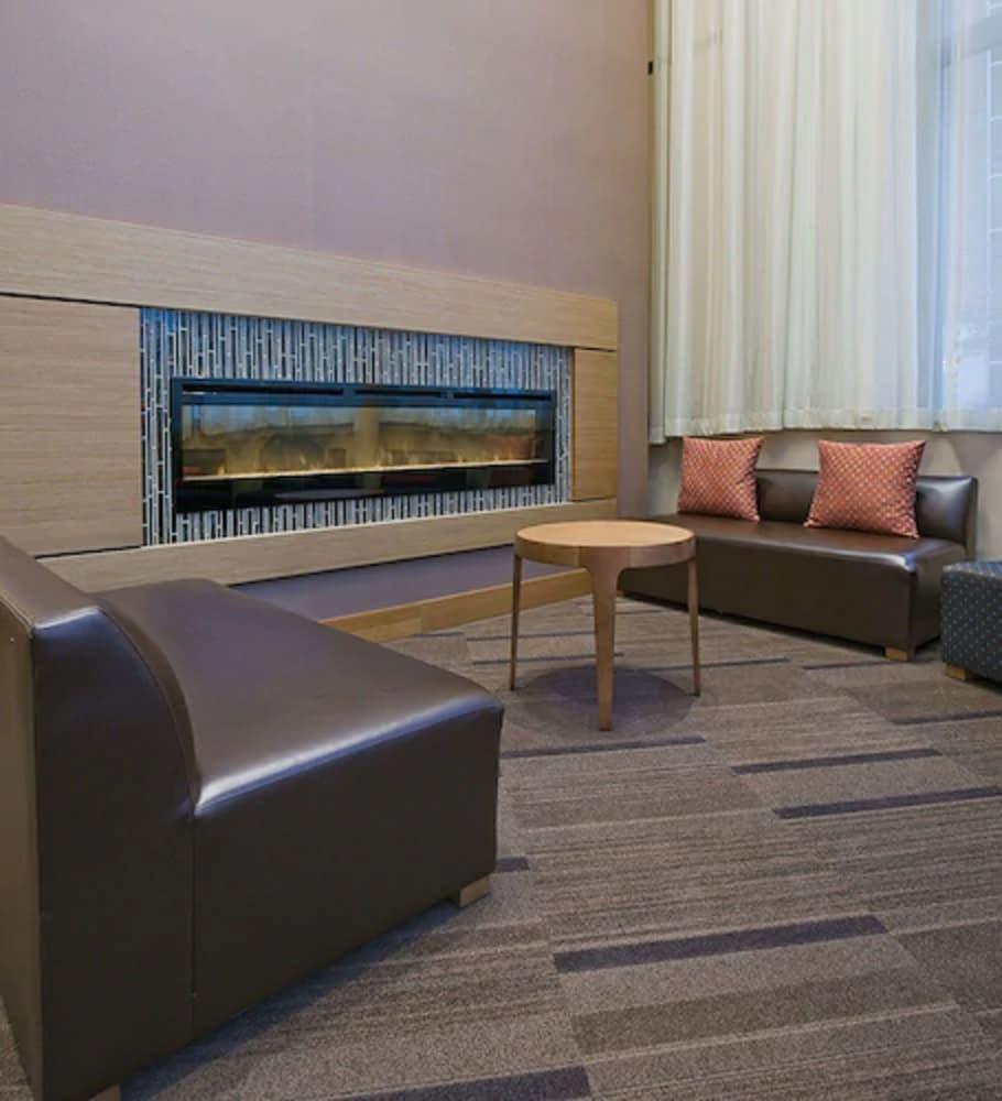 Hyatt Place Bloomington / Normal Luaran gambar