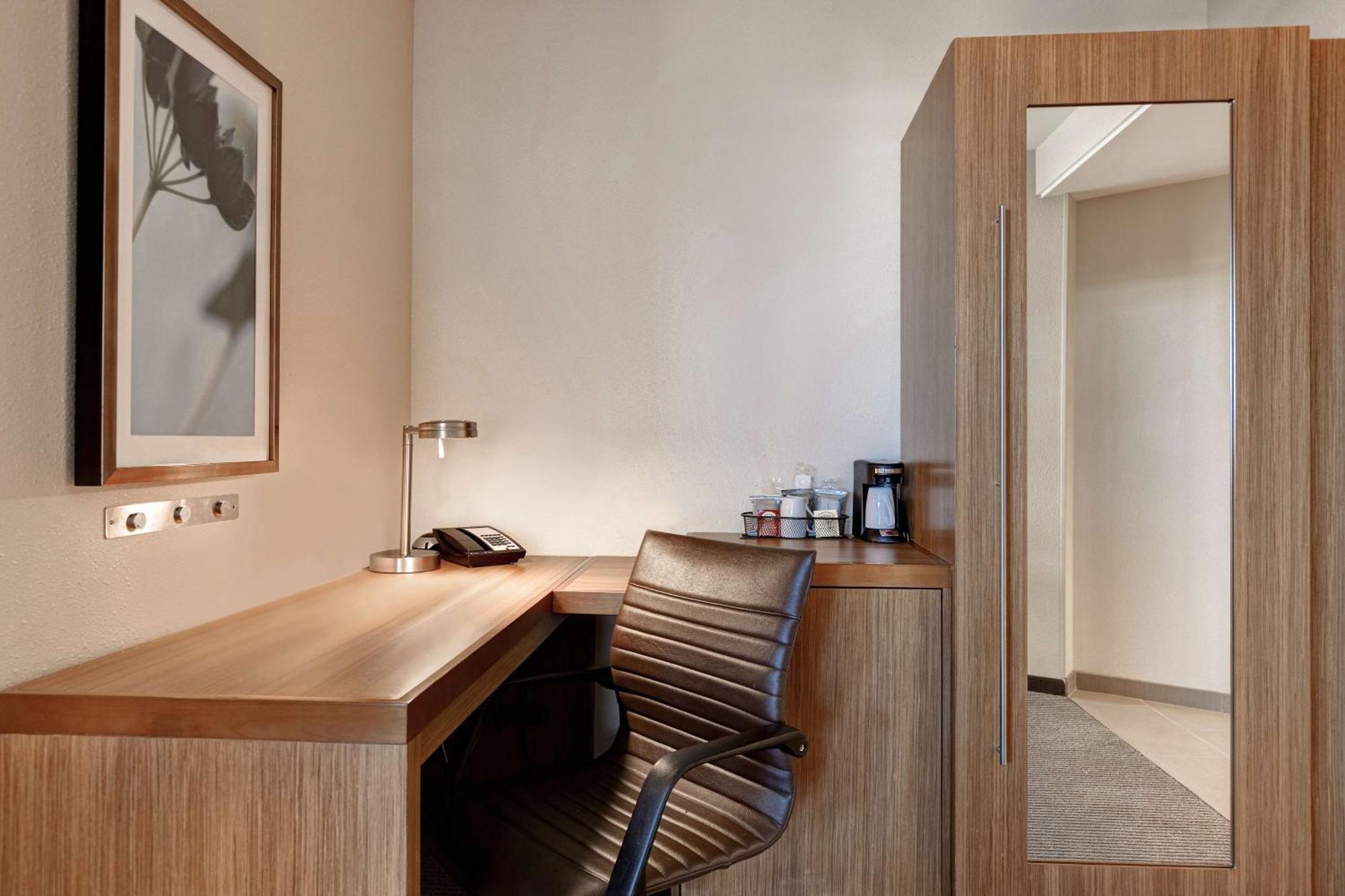 Hyatt Place Bloomington / Normal Luaran gambar