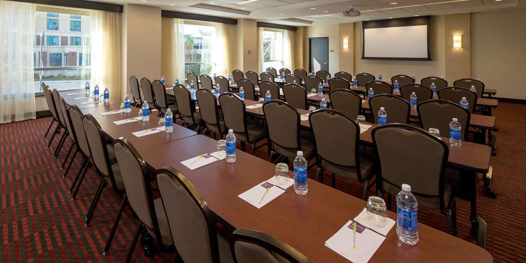 Hyatt Place Bloomington / Normal Kemudahan gambar